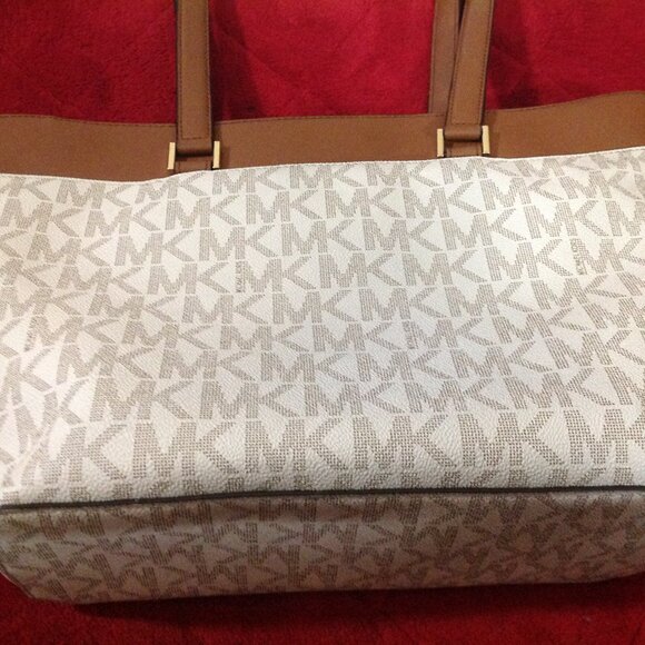 **Sale** Michael Kors Florence Signature Large Tote Purse READ LISTING - Picture 5 of 10